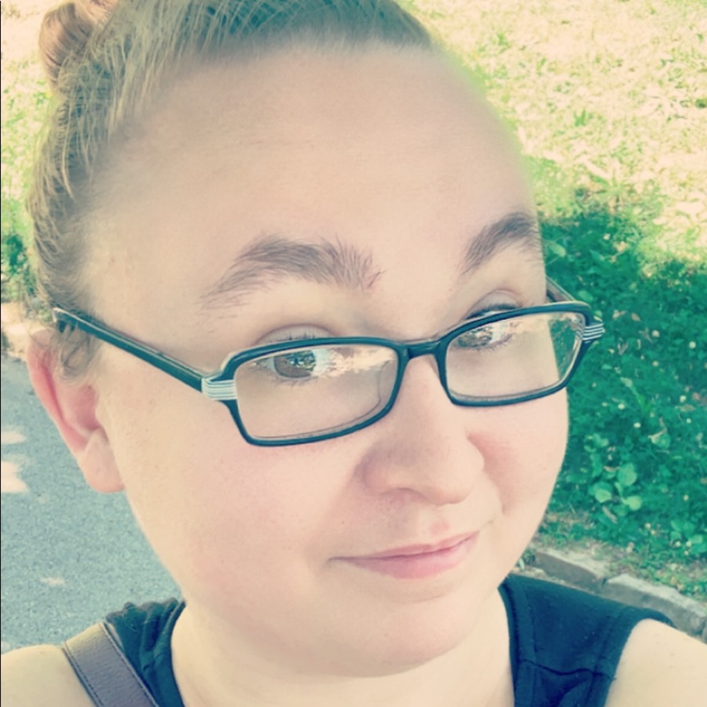 Meet your Posher, Kara